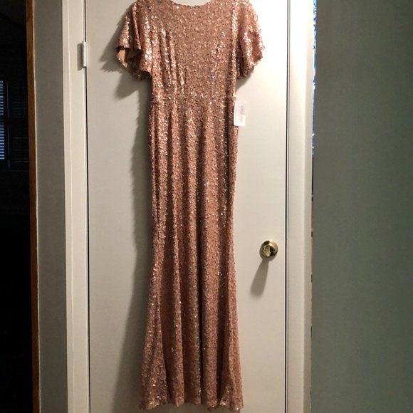 Neesee’s Dress size large. ❤️ - Picture 3 of 8